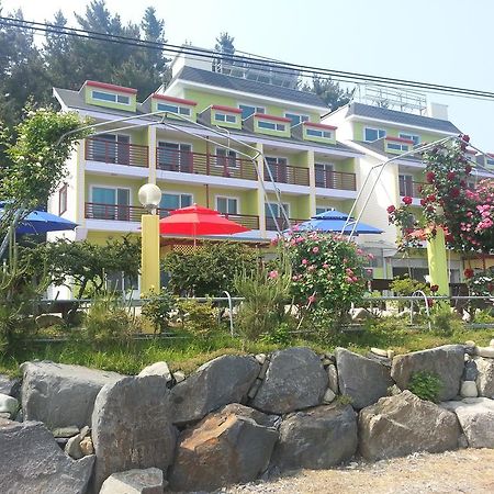 Yongdu Beach Pension Boryeong Ngoại thất bức ảnh