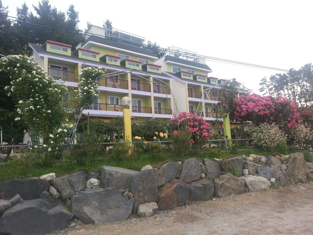Yongdu Beach Pension Boryeong Ngoại thất bức ảnh