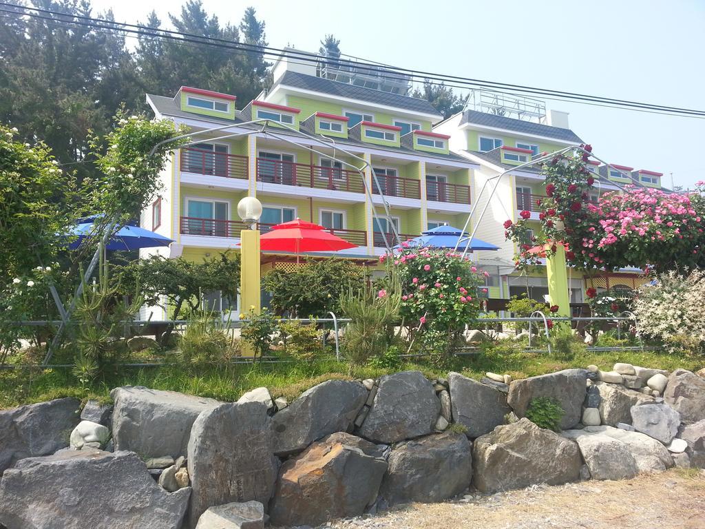 Yongdu Beach Pension Boryeong Ngoại thất bức ảnh