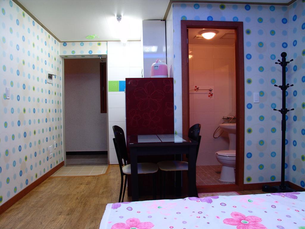 Yongdu Beach Pension Boryeong Ngoại thất bức ảnh