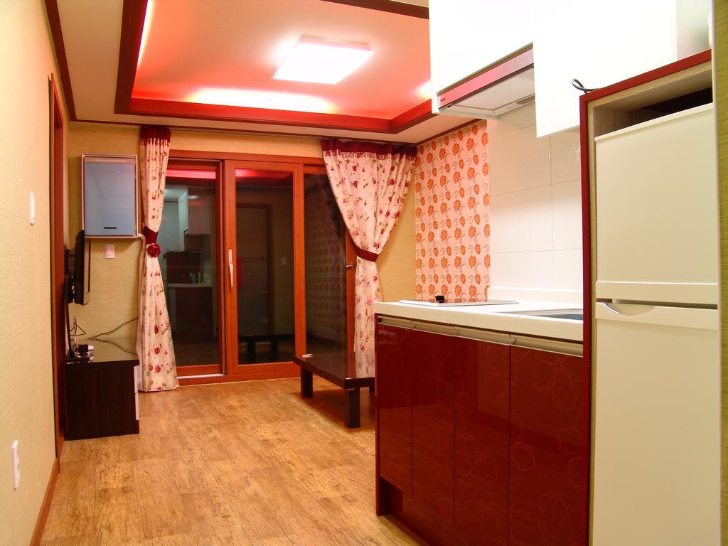 Yongdu Beach Pension Boryeong Ngoại thất bức ảnh