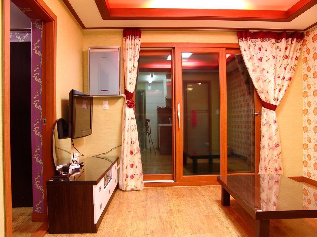 Yongdu Beach Pension Boryeong Ngoại thất bức ảnh