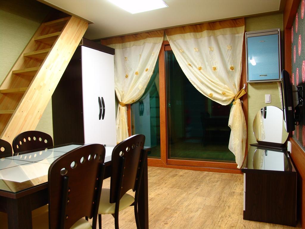 Yongdu Beach Pension Boryeong Ngoại thất bức ảnh