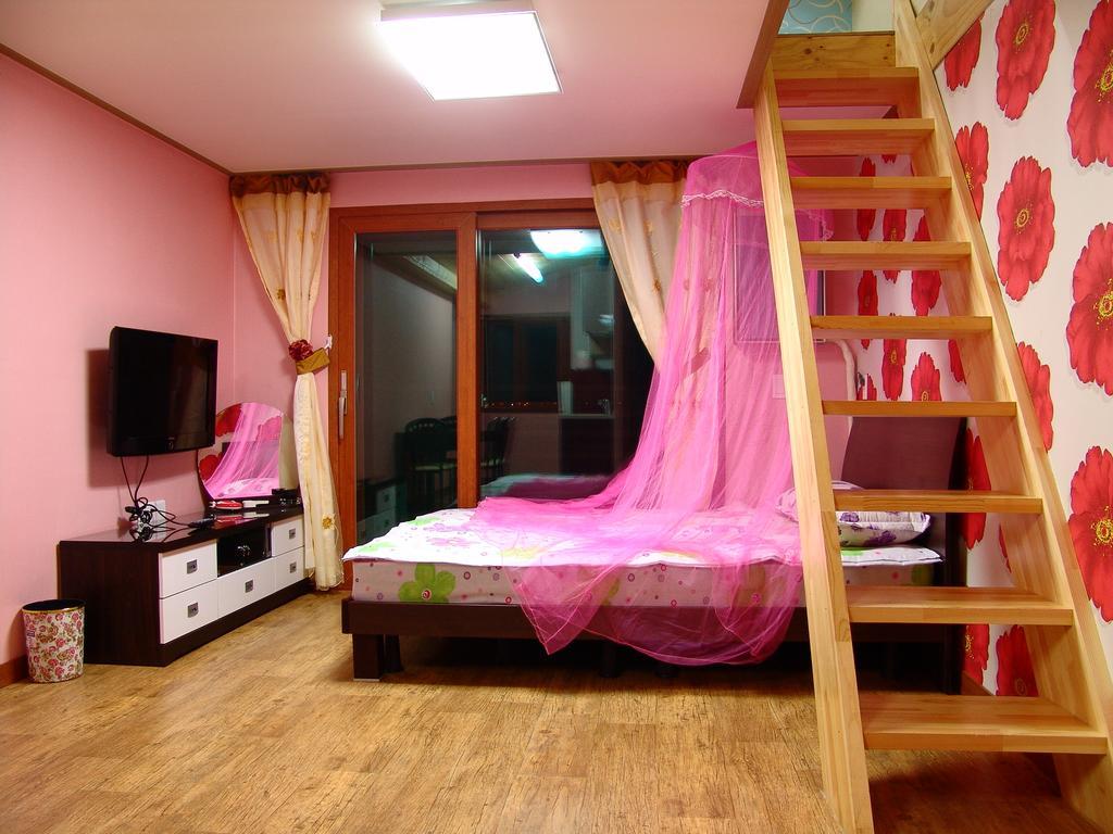 Yongdu Beach Pension Boryeong Ngoại thất bức ảnh